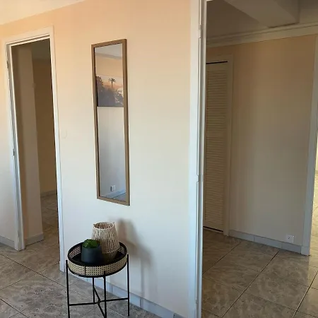 Sea View - Stylish Apartamento