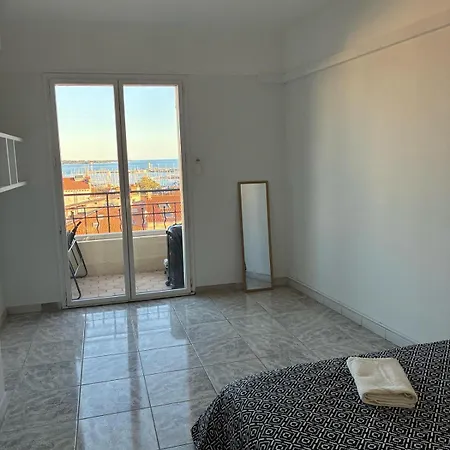 Sea View - Stylish
